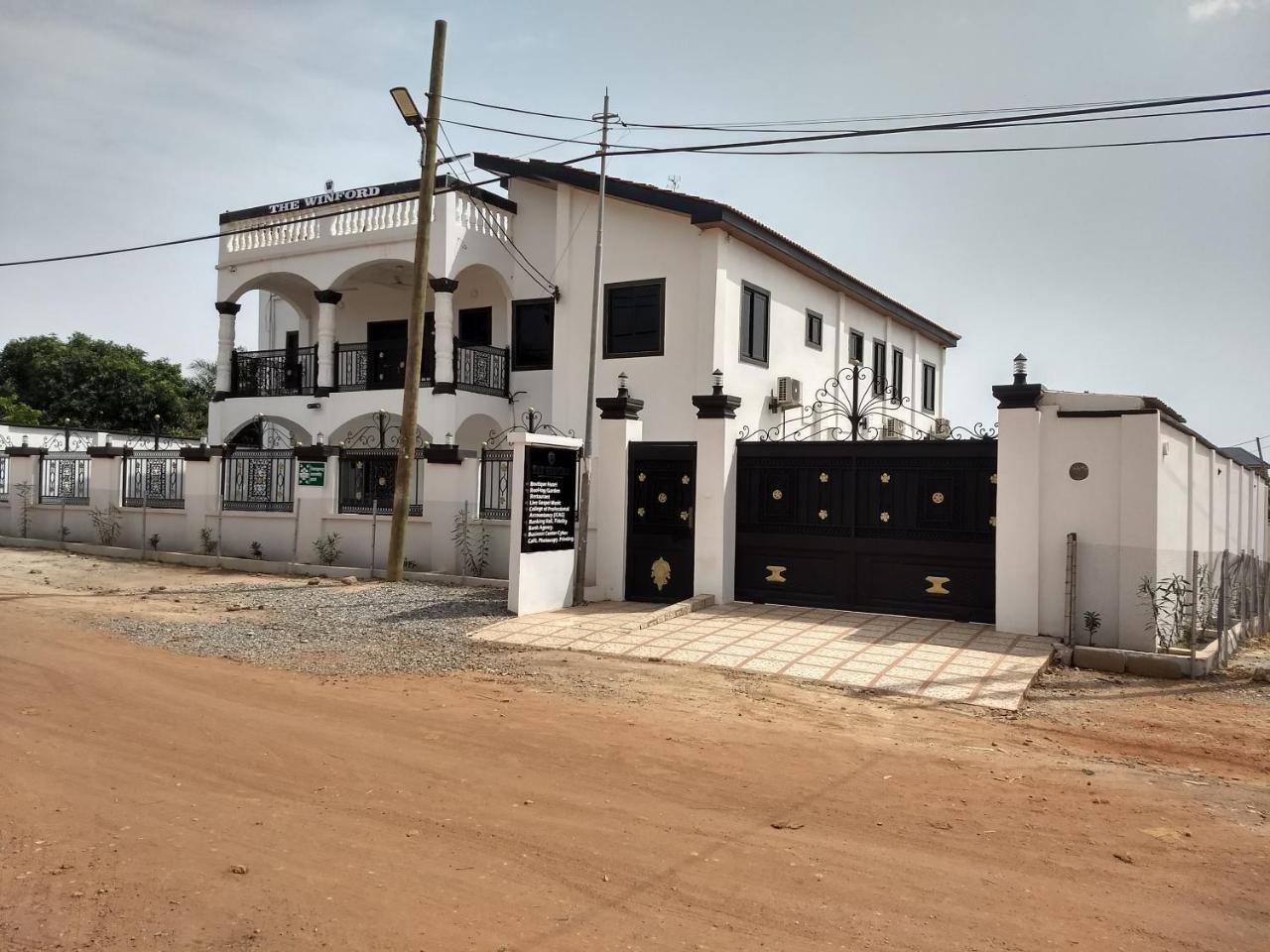 The Winford Boutique Hotel Achimota Taifa Exterior foto